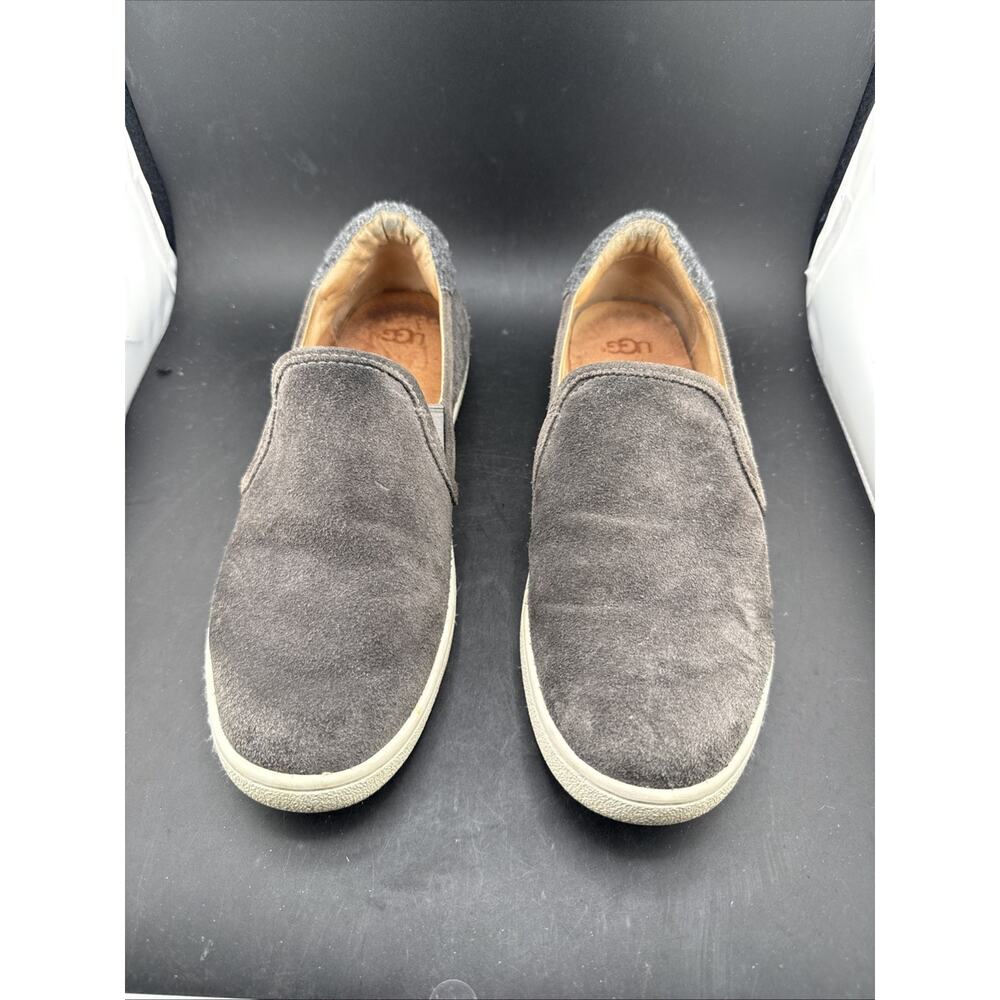 UGG Women’s Size 9 Gray Suede Slip On Loafers Casual Comfort Shoes Flats